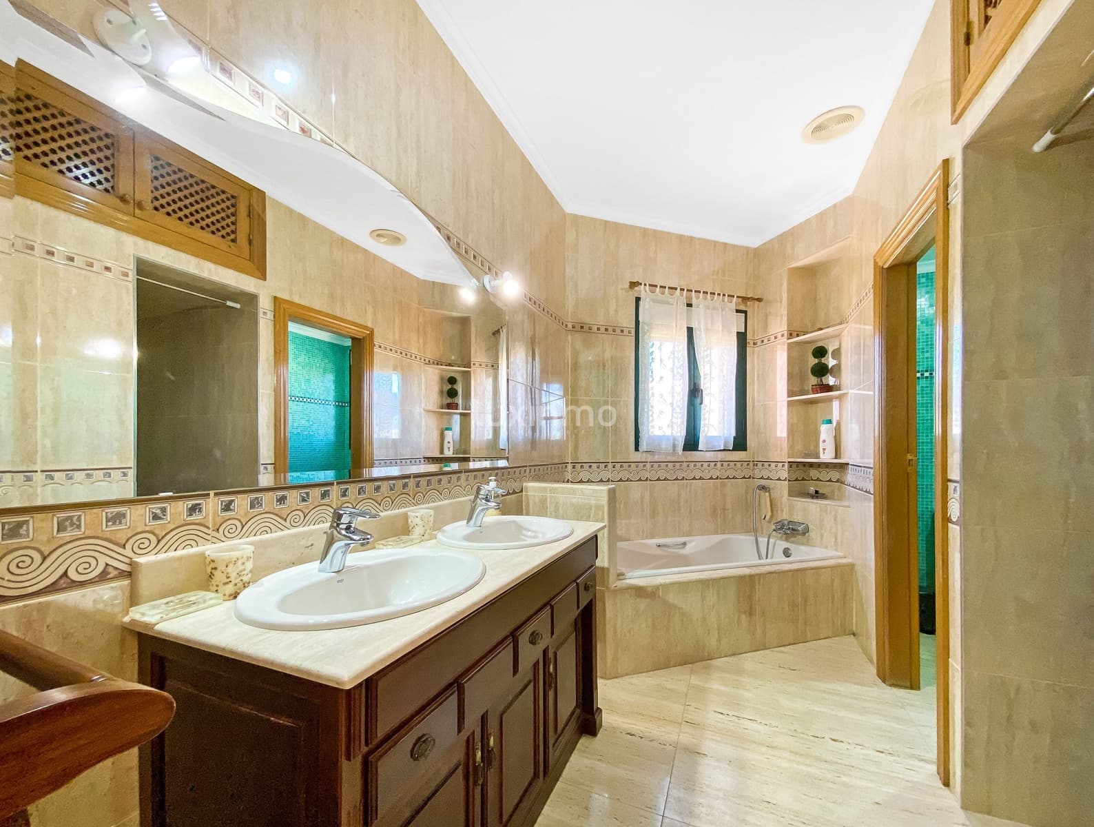 6 sovrum Villa till salu i Calpe / Calp med pool garage - 1 475 000 € (Ref: 8834015)