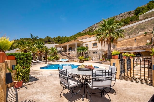 4 slaapkamer Villa te koop in Callosa d'En Sarrià met zwembad garage - € 2.200.000 (Ref: 8834032)