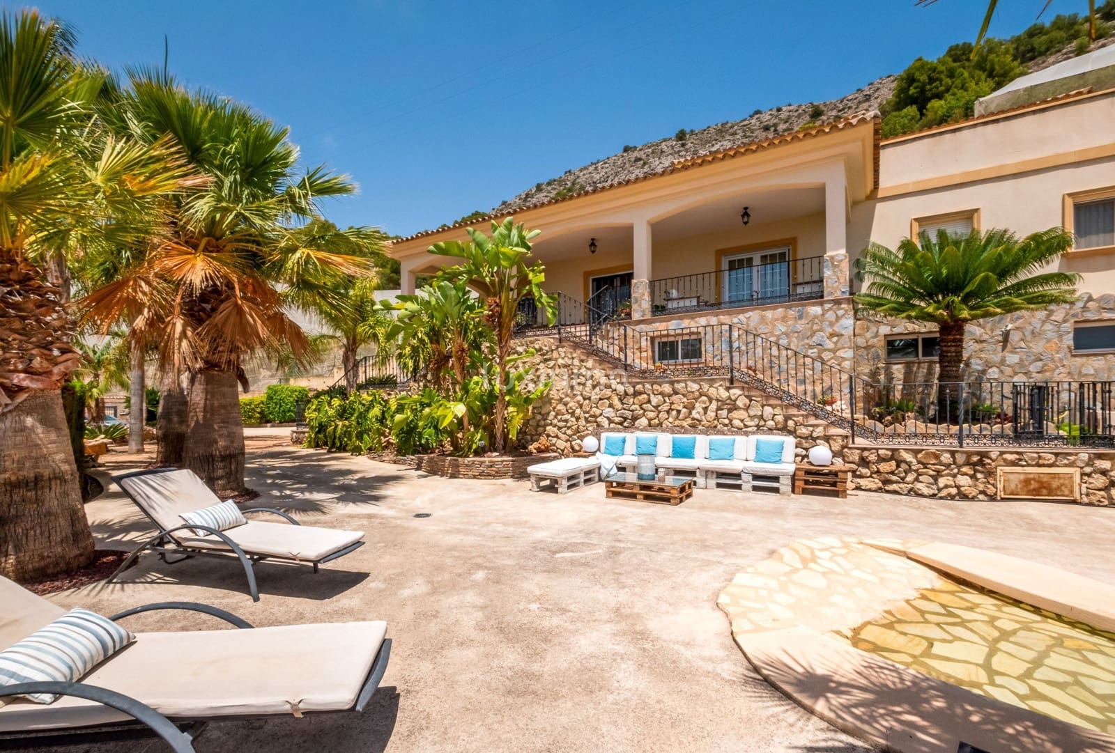 4 slaapkamer Villa te koop in Callosa d'En Sarria met zwembad garage - € 2.200.000 (Ref: 8834032)