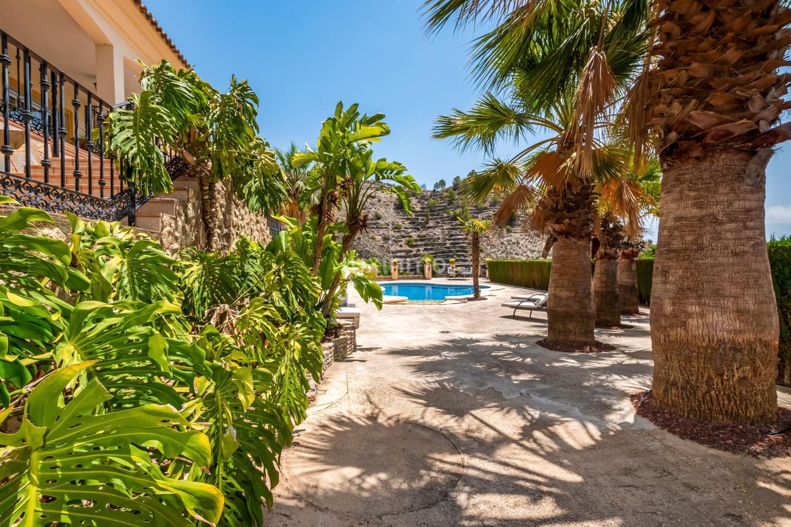 4 slaapkamer Villa te koop in Callosa d'En Sarria met zwembad garage - € 2.200.000 (Ref: 8834032)