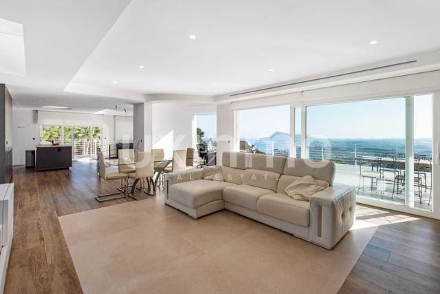 3 Zimmer Villa zu verkaufen in Altea mit Pool Garage - 1.750.000 € (Ref: 8834038)