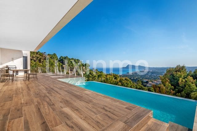 3 Zimmer Villa zu verkaufen in Altea mit Pool Garage - 1.750.000 € (Ref: 8834038)