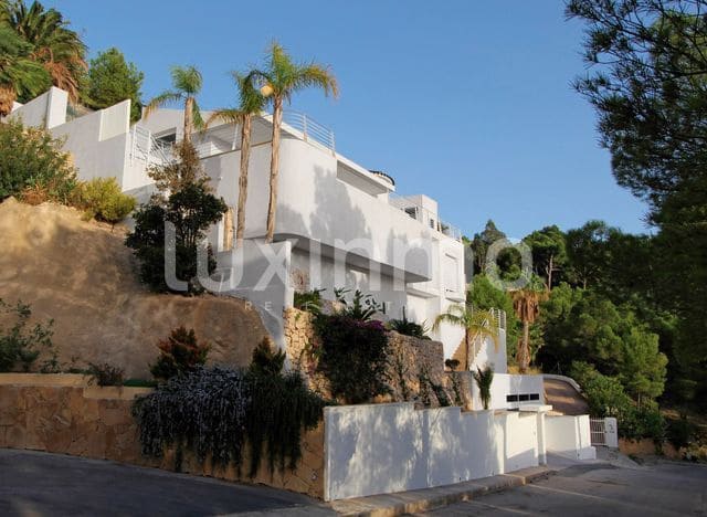3 Zimmer Villa zu verkaufen in Altea mit Pool Garage - 1.750.000 € (Ref: 8834038)