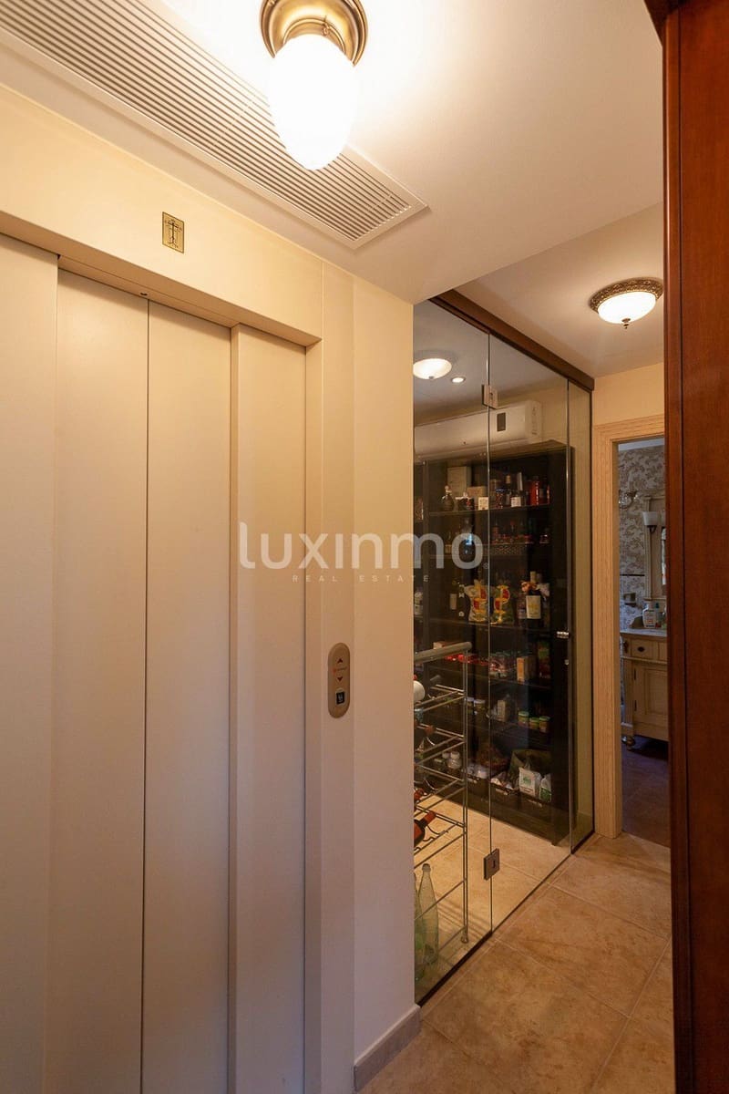 5 soverom Villa til salgs i Calpe / Calp med svømmebasseng garasje - € 2 980 000 (Ref: 8834043)