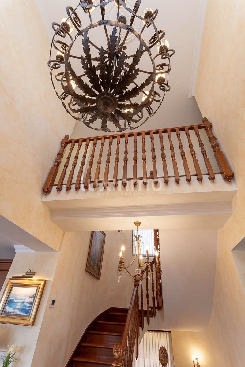 5 soverom Villa til salgs i Calpe / Calp med svømmebasseng garasje - € 2 980 000 (Ref: 8834043)