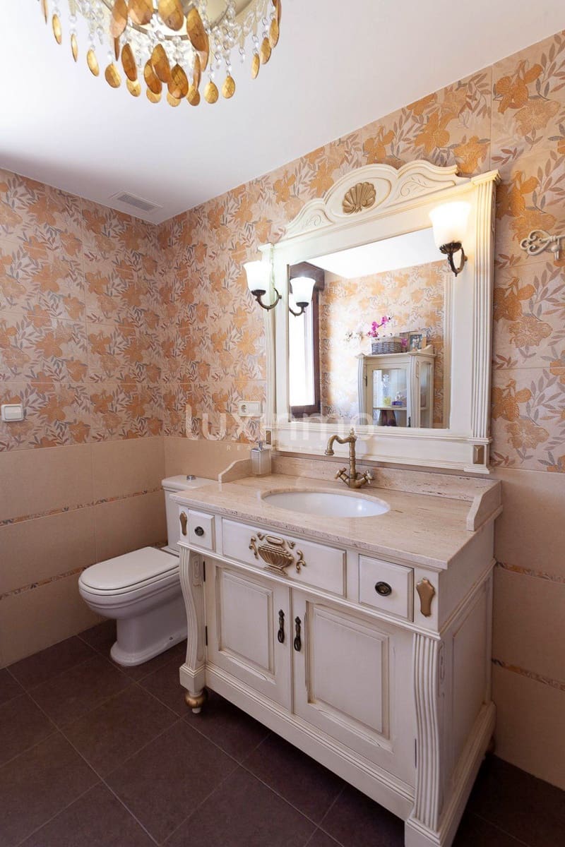 5 soverom Villa til salgs i Calpe / Calp med svømmebasseng garasje - € 2 980 000 (Ref: 8834043)