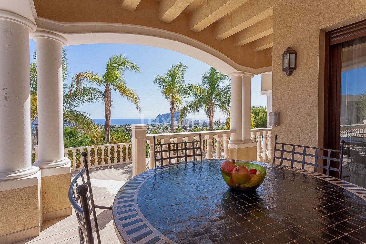 5 soverom Villa til salgs i Calpe / Calp med svømmebasseng garasje - € 2 980 000 (Ref: 8834043)