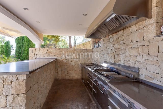 5 soverom Villa til salgs i Calpe / Calp med svømmebasseng garasje - € 2 980 000 (Ref: 8834043)