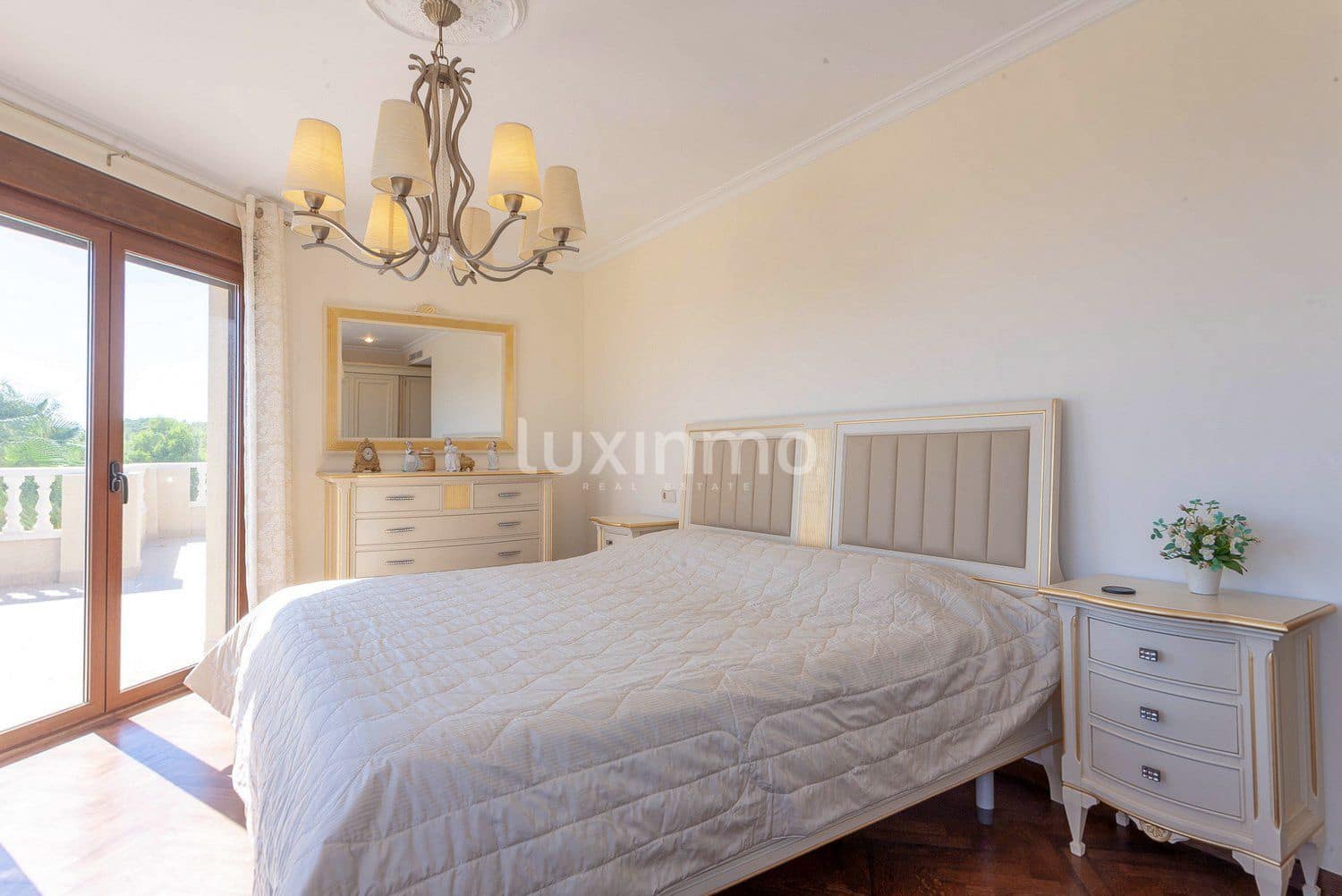 5 soverom Villa til salgs i Calpe / Calp med svømmebasseng garasje - € 2 980 000 (Ref: 8834043)