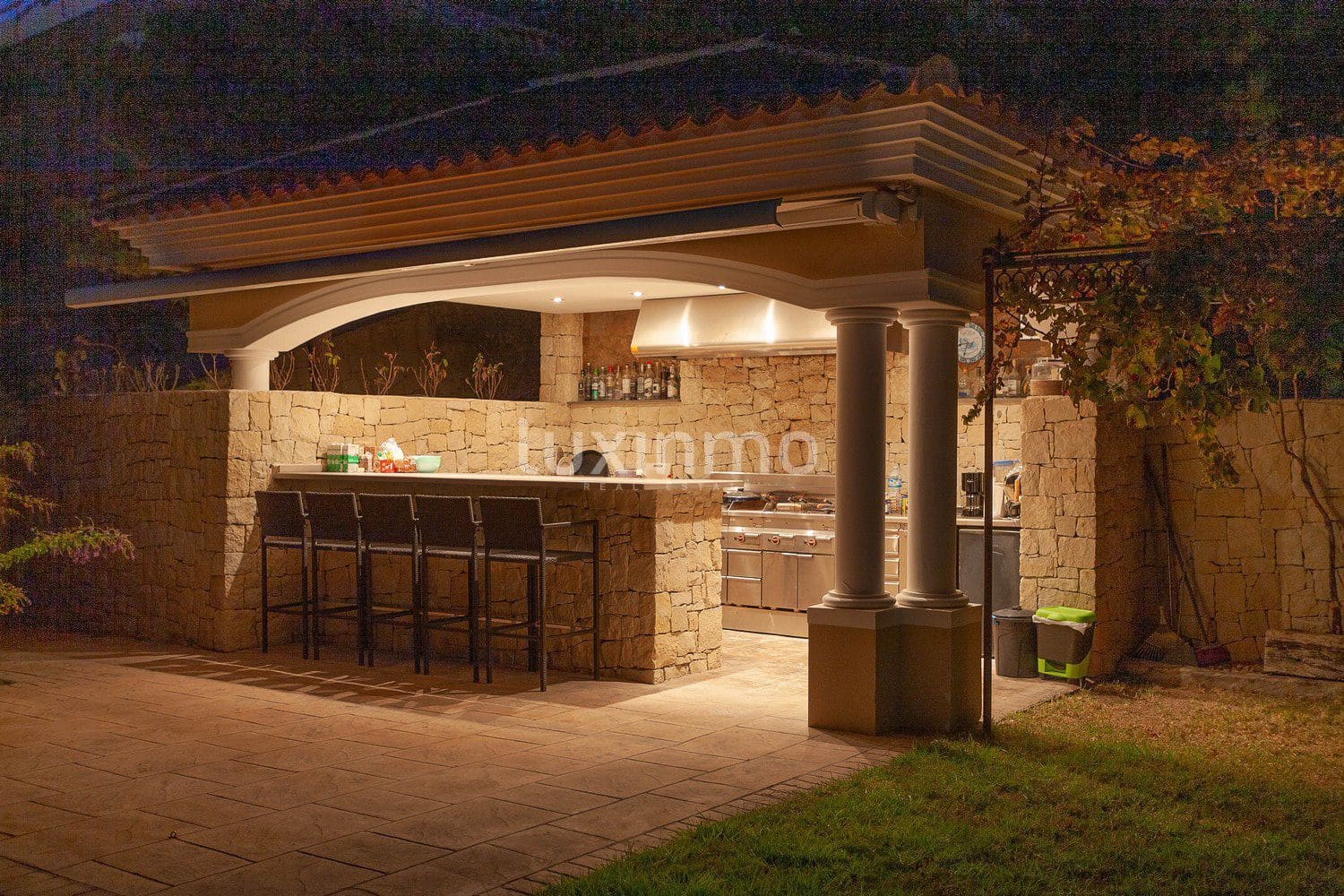 5 soverom Villa til salgs i Calpe / Calp med svømmebasseng garasje - € 2 980 000 (Ref: 8834043)