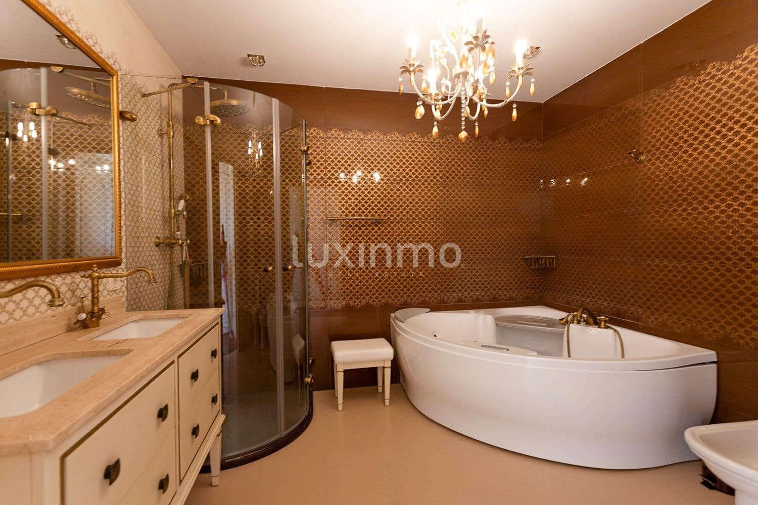 5 soverom Villa til salgs i Calpe / Calp med svømmebasseng garasje - € 2 980 000 (Ref: 8834043)