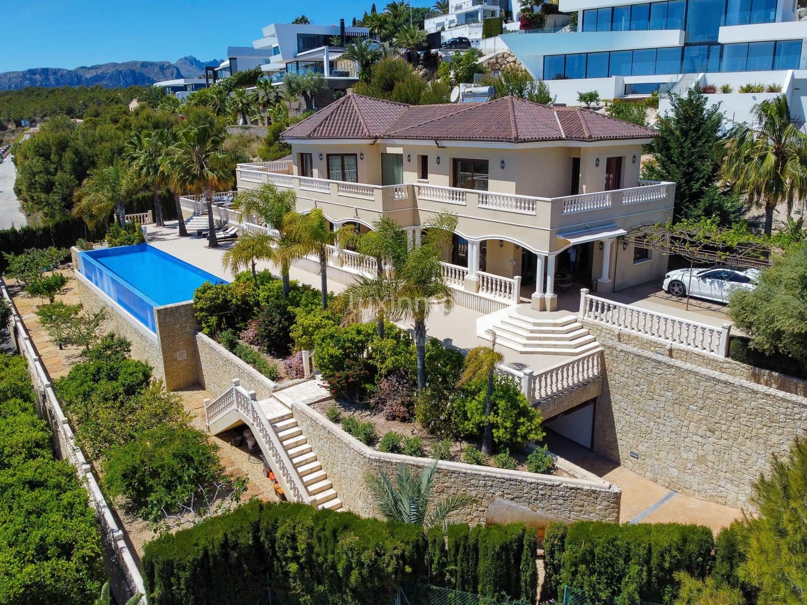 5 soverom Villa til salgs i Calpe / Calp med svømmebasseng garasje - € 2 980 000 (Ref: 8834043)