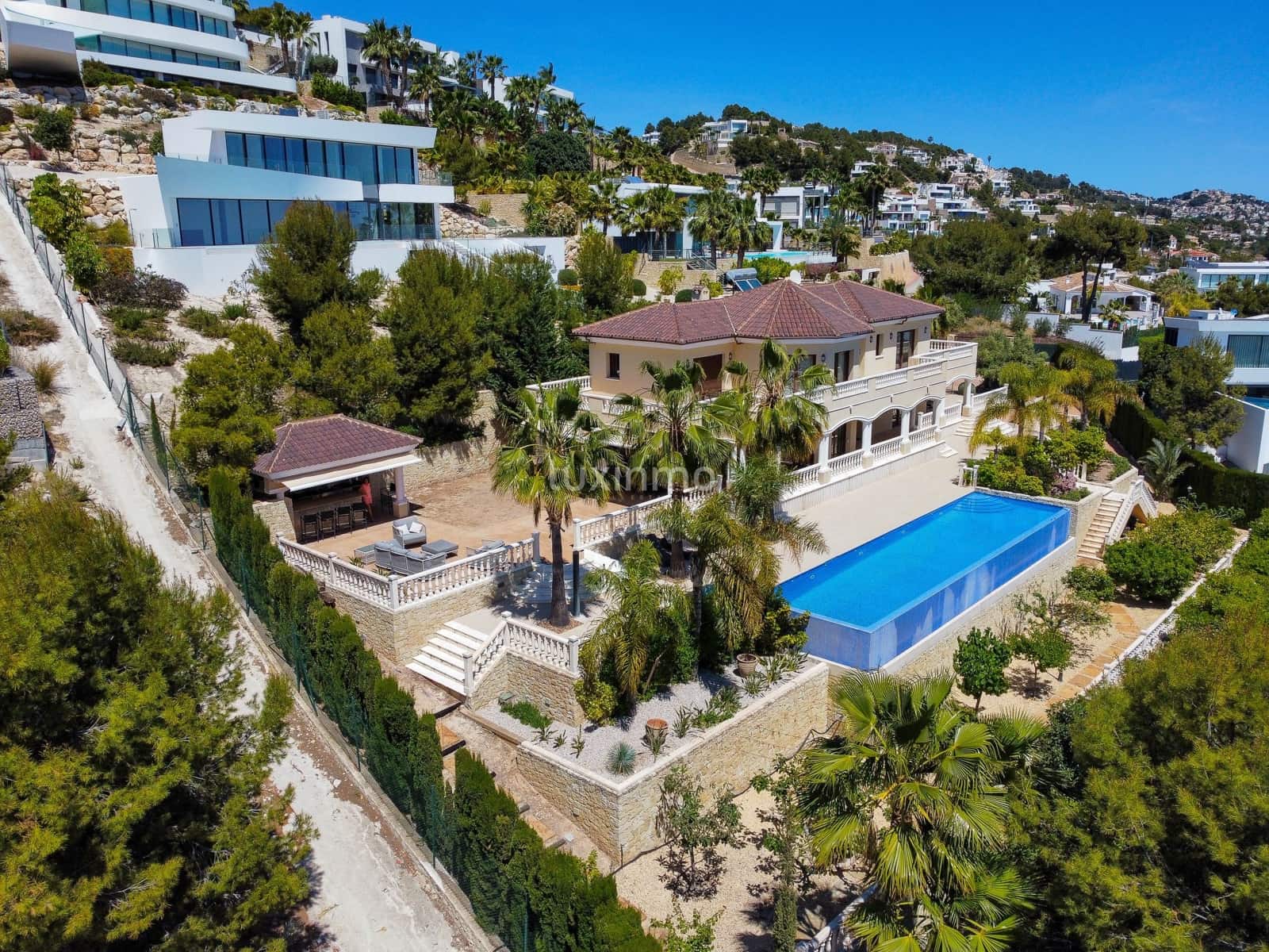 5 soverom Villa til salgs i Calpe / Calp med svømmebasseng garasje - € 2 980 000 (Ref: 8834043)