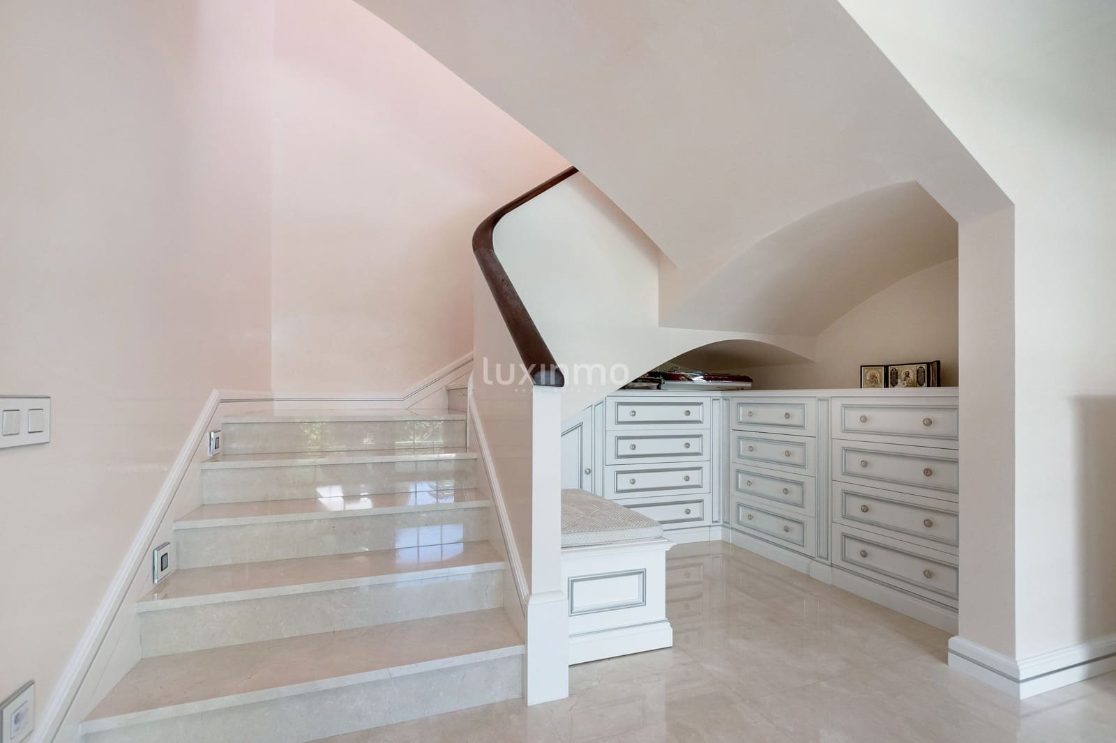 6 chambre Villa/Maison à vendre à Alfaz del Pi / L'Alfas del Pi avec piscine garage - 6 500 000 € (Ref: 8834045)