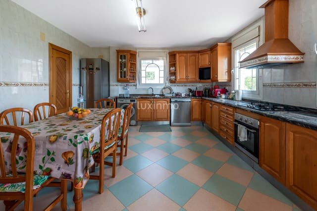 7 sovrum Villa till salu i Benidorm med pool garage - 1 635 000 € (Ref: 8834047)