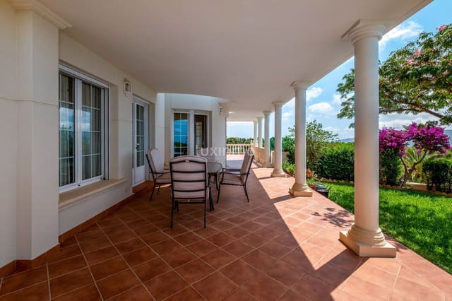 7 sovrum Villa till salu i Benidorm med pool garage - 1 635 000 € (Ref: 8834047)