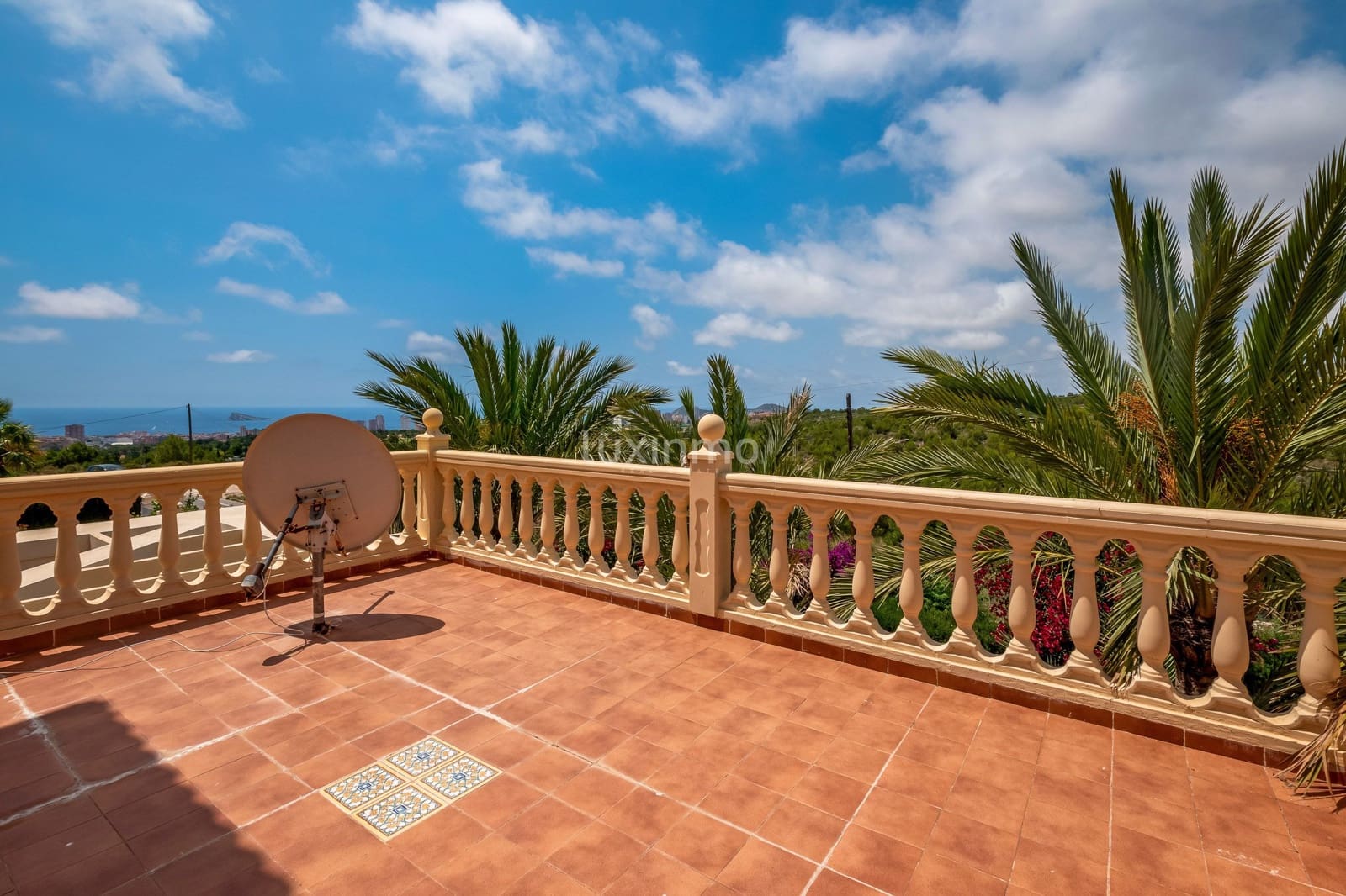 7 sovrum Villa till salu i Benidorm med pool garage - 1 635 000 € (Ref: 8834047)