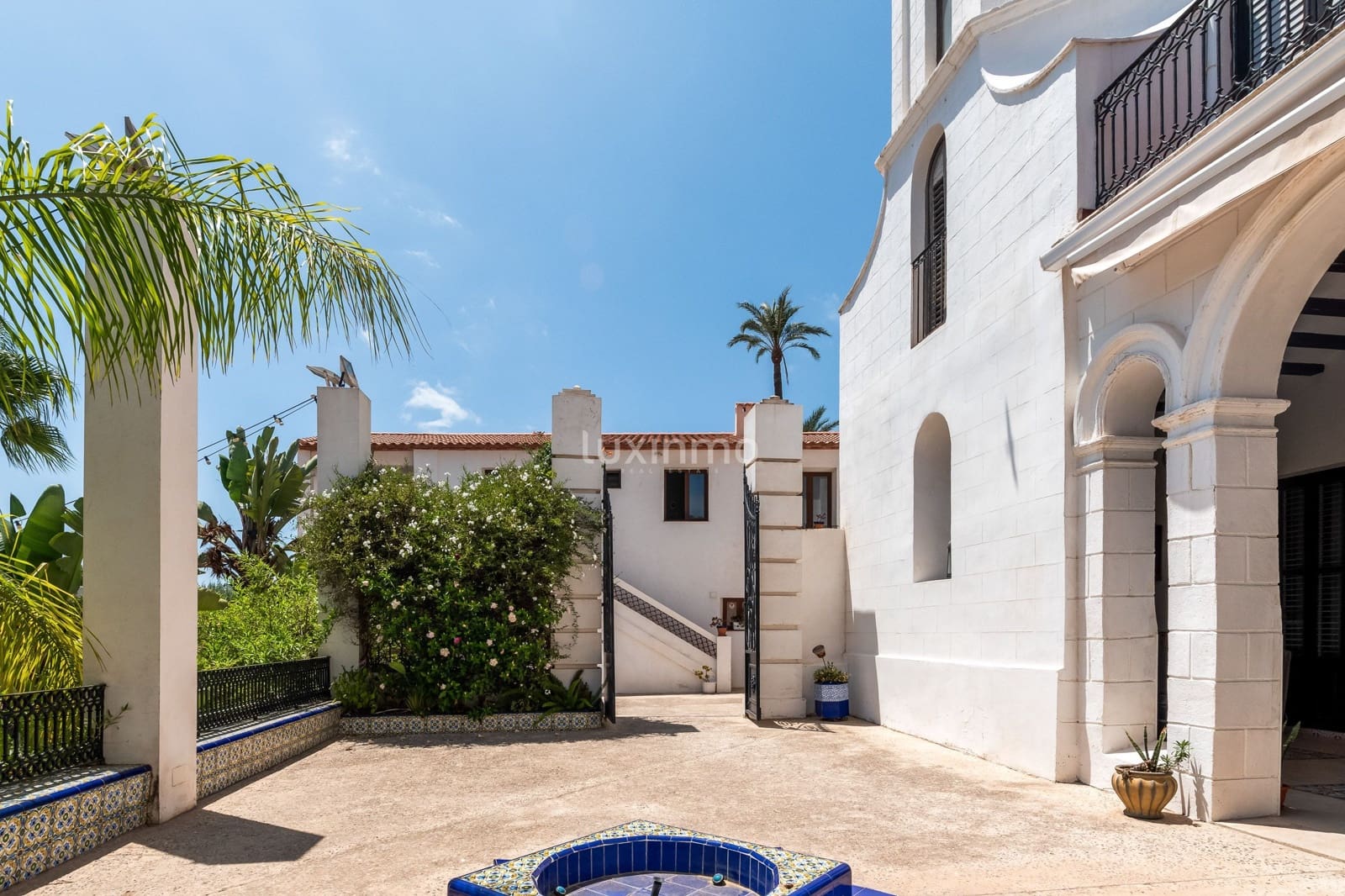 7 bedroom Villa for sale in Altea with pool - € 1,950,000 (Ref: 8834049)
