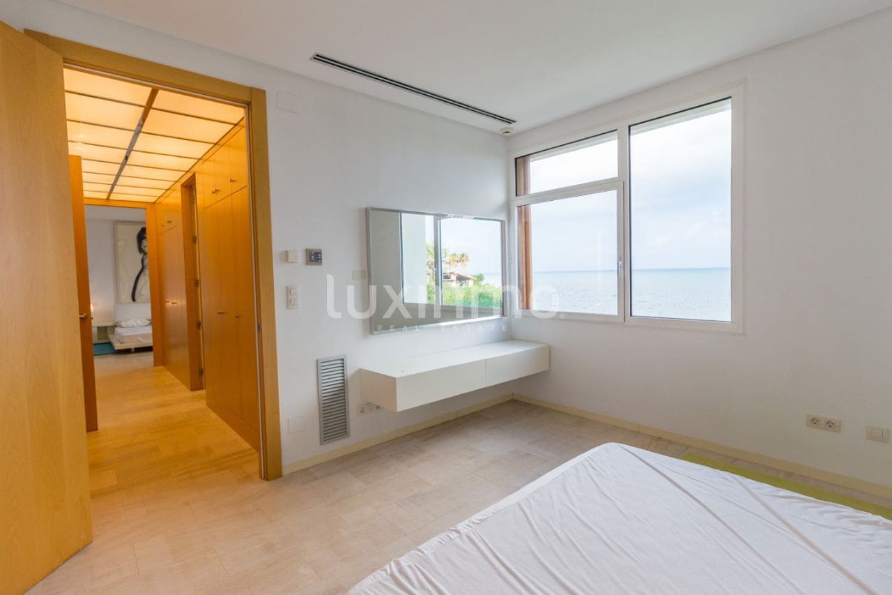 3 soveværelse Villa til salg i Denia med swimmingpool garage - € 3.850.000 (Ref: 8834054)