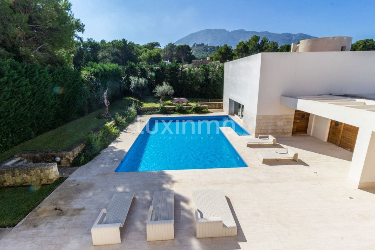 3 soveværelse Villa til salg i Denia med swimmingpool garage - € 3.850.000 (Ref: 8834054)