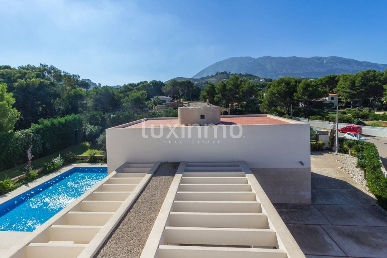 3 soveværelse Villa til salg i Denia med swimmingpool garage - € 3.850.000 (Ref: 8834054)