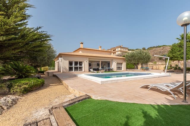 4 bedroom Villa for rent in Calpe / Calp with pool garage - € 3,800 (Ref: 8834056)