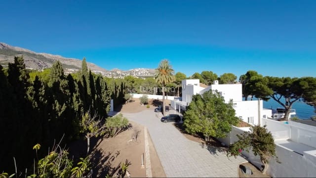 5 makuuhuone Huvila vuokrattavana paikassa Altea mukana 
autotalli - 15 000 € (Ref: 8836123)