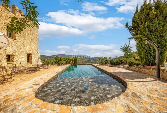 4 Zimmer Villa zu verkaufen in Relleu mit Pool Garage - 2.150.000 € (Ref: 8836125)