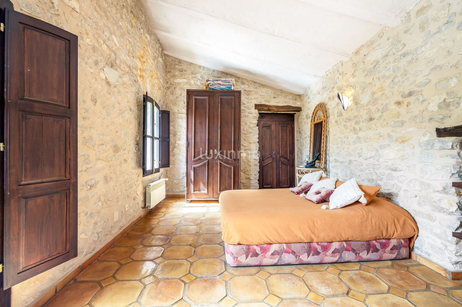 4 soveværelse Villa til salg i Relleu med swimmingpool garage - € 2.150.000 (Ref: 8836125)