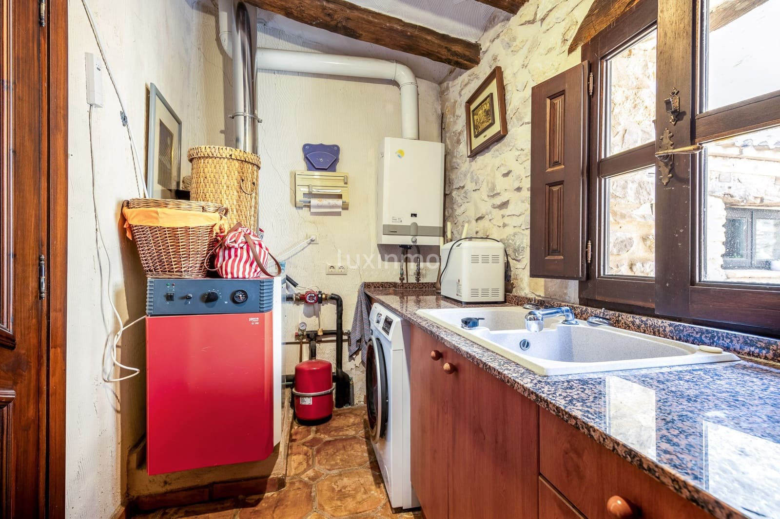 4 soveværelse Villa til salg i Relleu med swimmingpool garage - € 2.150.000 (Ref: 8836125)