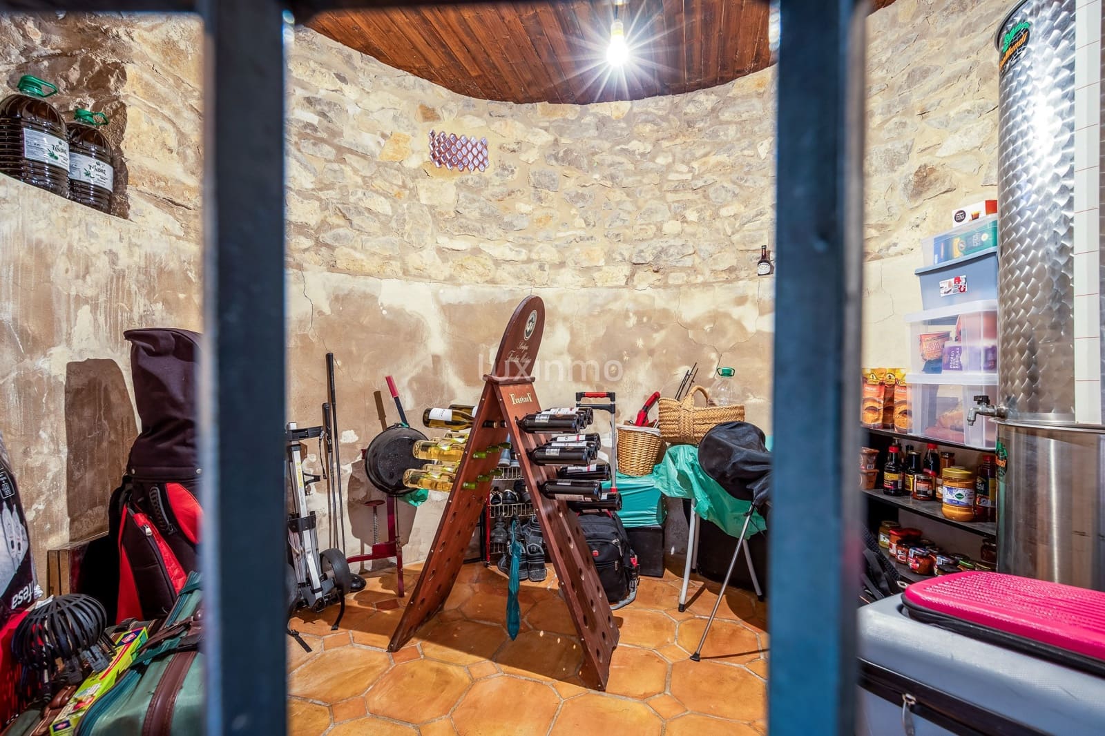 4 soveværelse Villa til salg i Relleu med swimmingpool garage - € 2.150.000 (Ref: 8836125)