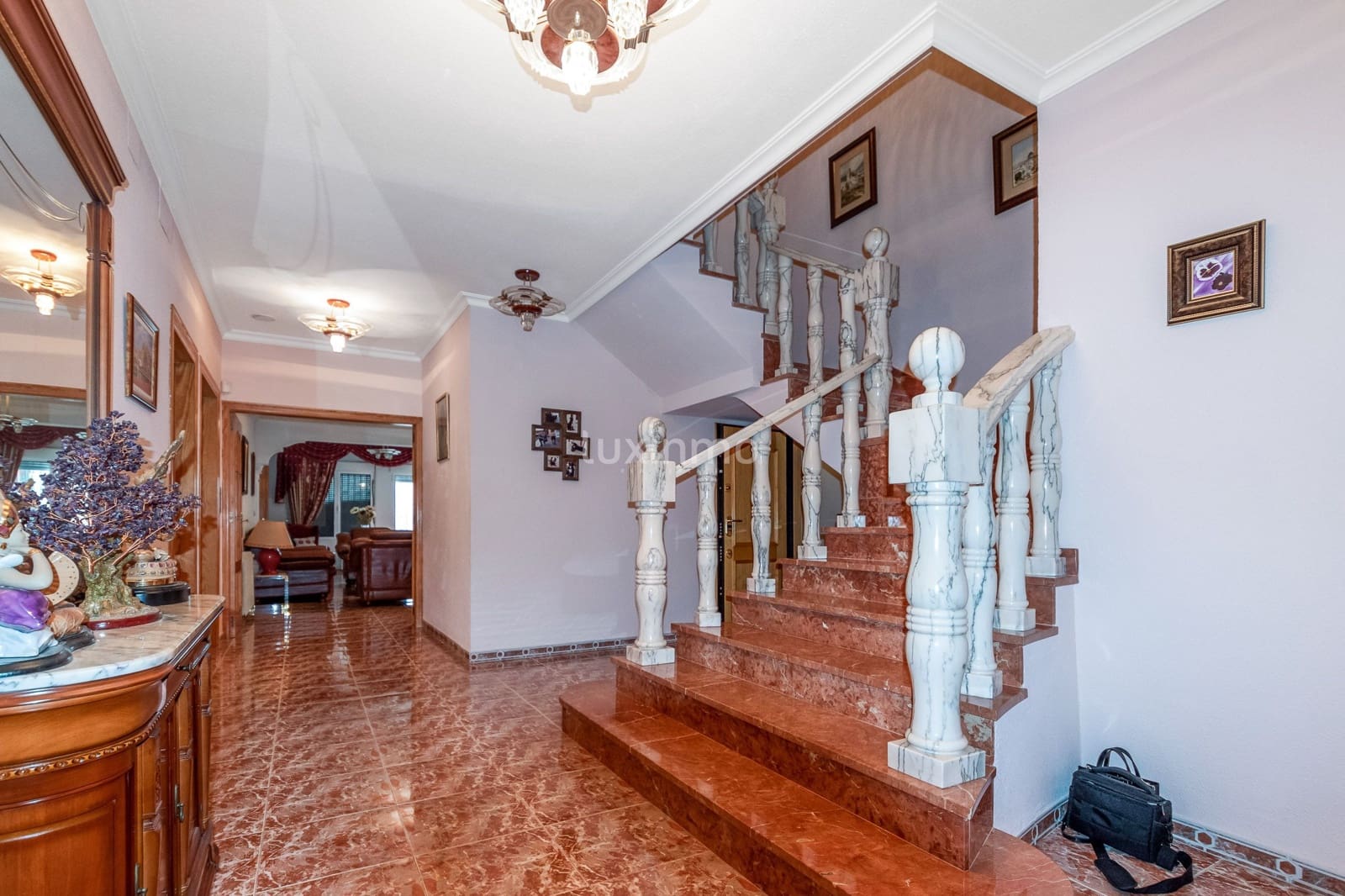 9 soverom Villa til salgs i Alfaz del Pi / L'Alfas del Pi med svømmebasseng garasje - € 2 300 000 (Ref: 8836132)