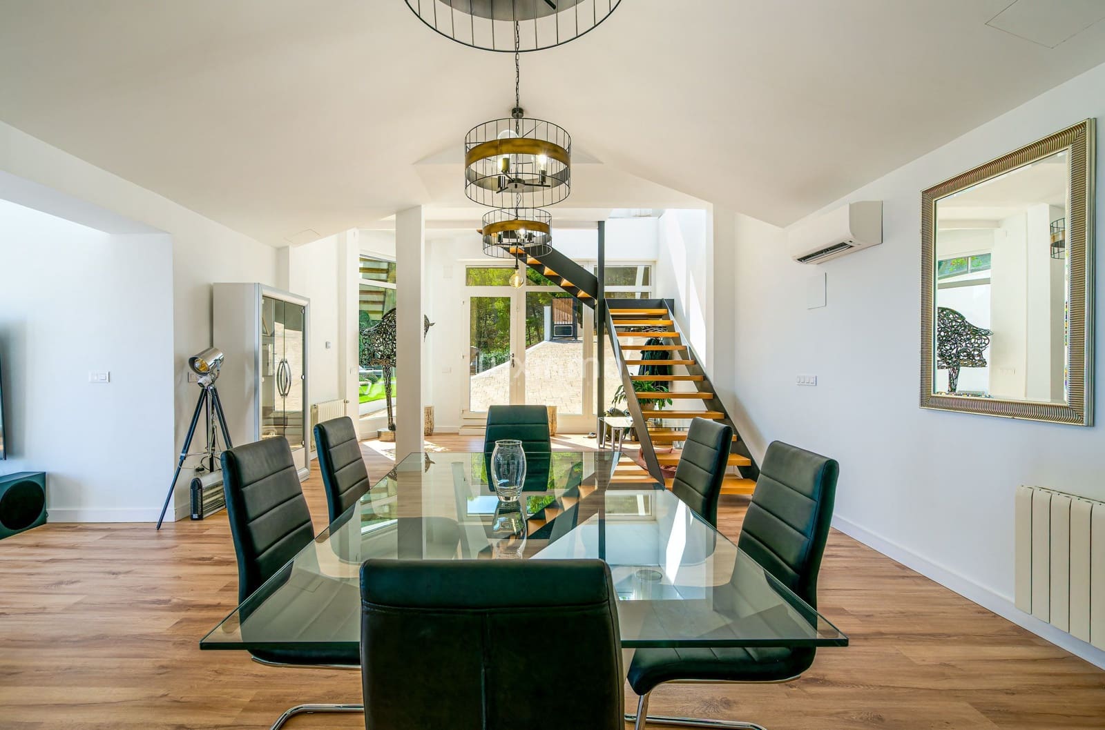 4 sypialnia Willa na sprzedaż w Calpe / Calp z basenem garażem - 999 900 € (Ref: 8836136)