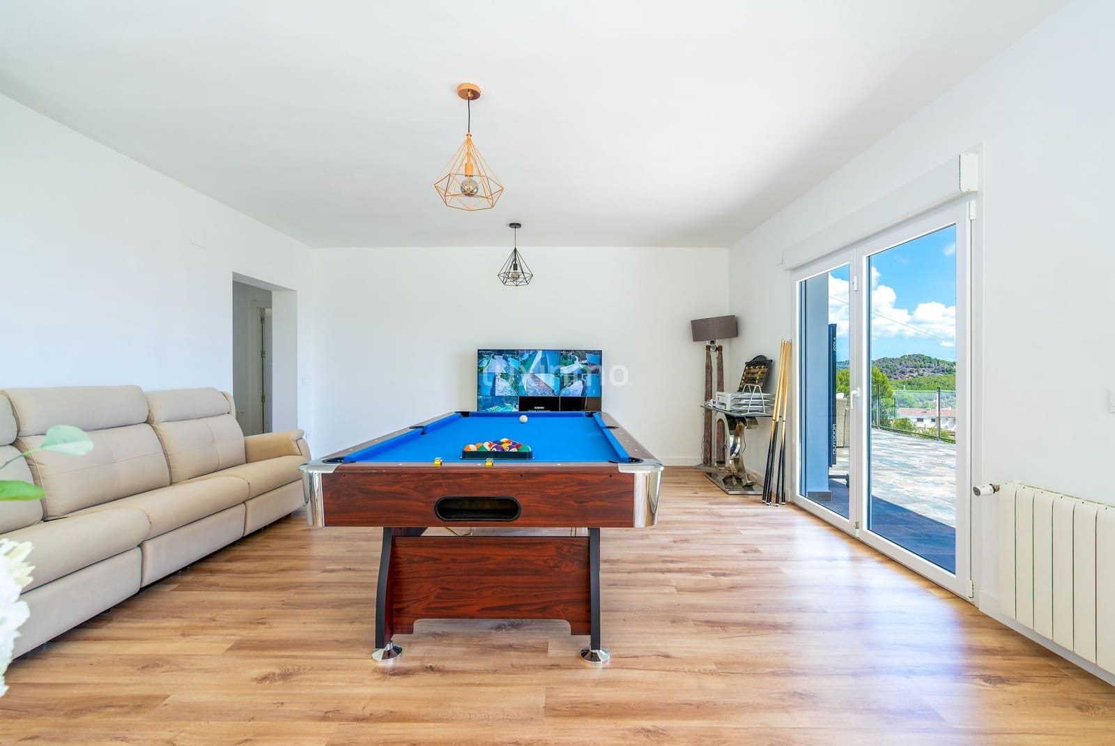 4 sypialnia Willa na sprzedaż w Calpe / Calp z basenem garażem - 999 900 € (Ref: 8836136)