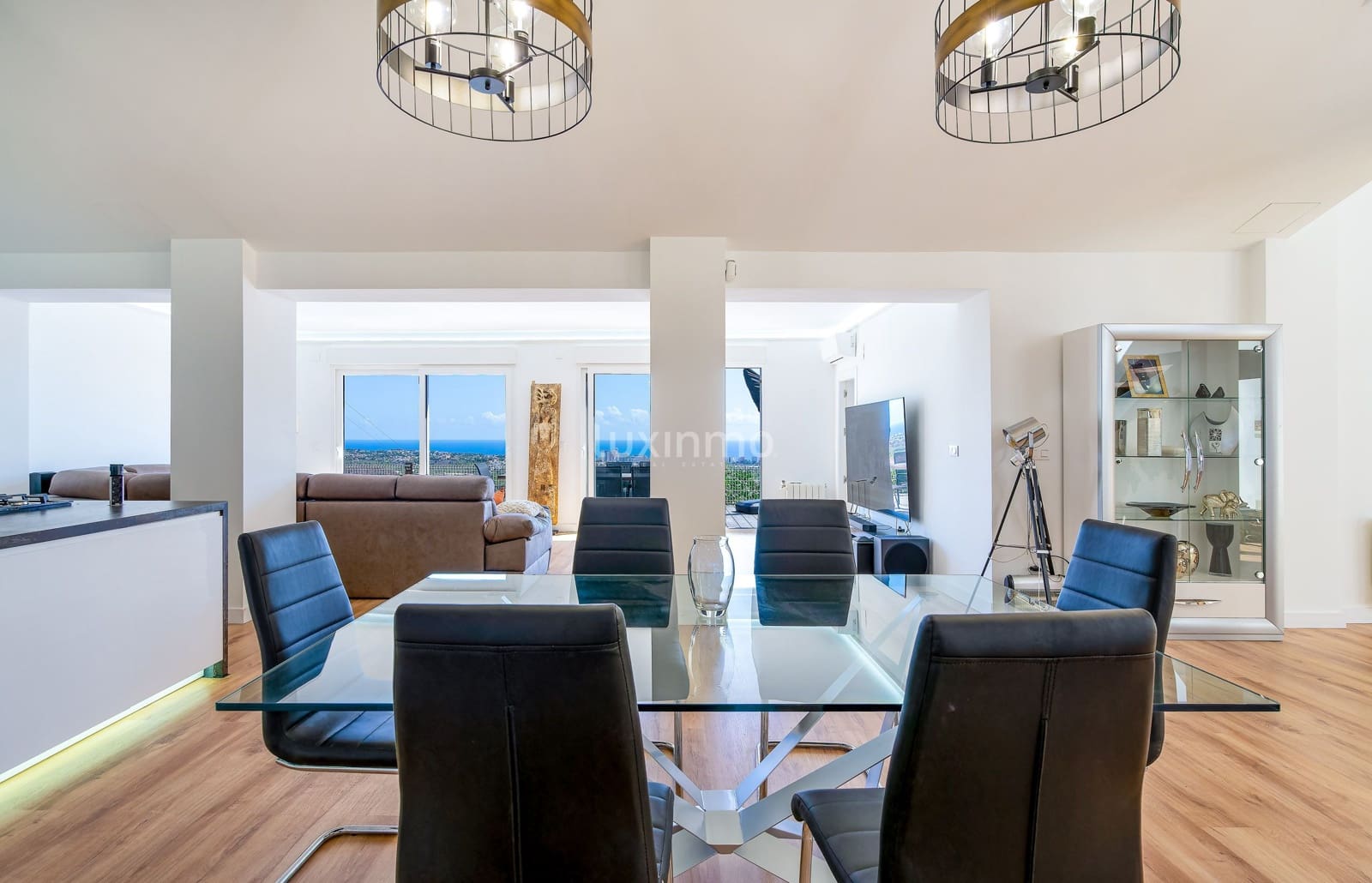 4 sypialnia Willa na sprzedaż w Calpe / Calp z basenem garażem - 999 900 € (Ref: 8836136)