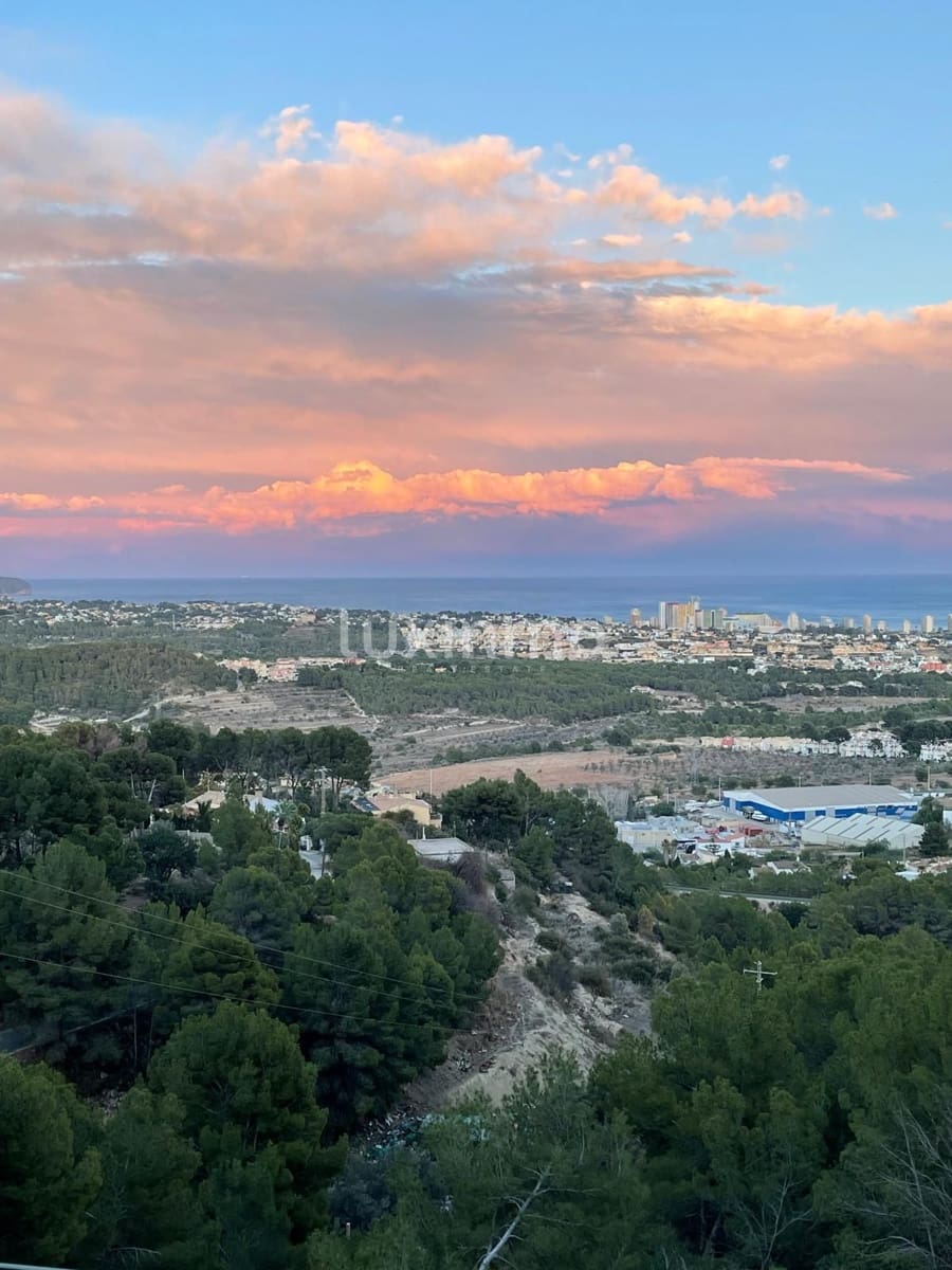 4 sypialnia Willa na sprzedaż w Calpe / Calp z basenem garażem - 999 900 € (Ref: 8836136)