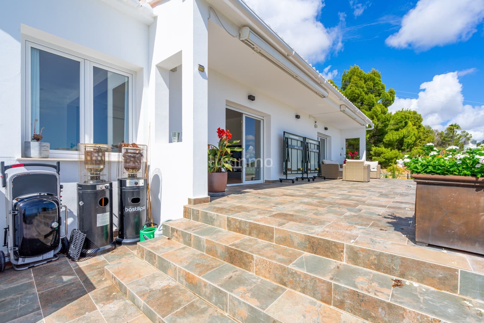 4 sypialnia Willa na sprzedaż w Calpe / Calp z basenem garażem - 999 900 € (Ref: 8836136)