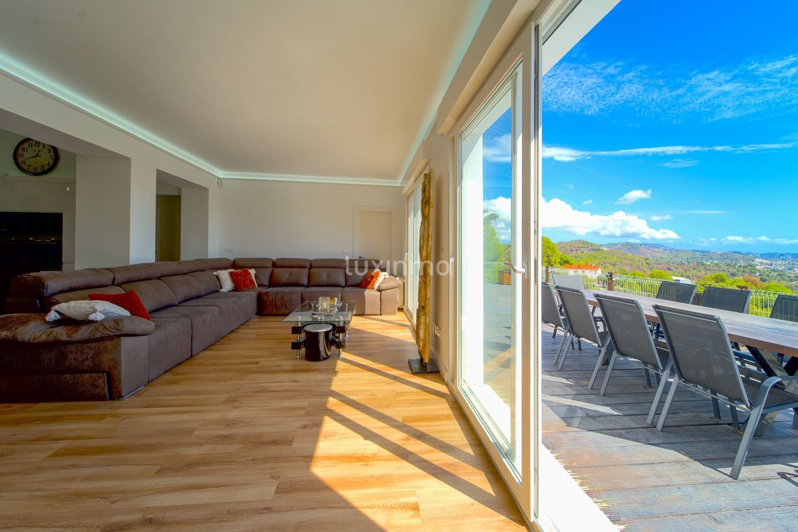 4 sypialnia Willa na sprzedaż w Calpe / Calp z basenem garażem - 999 900 € (Ref: 8836136)