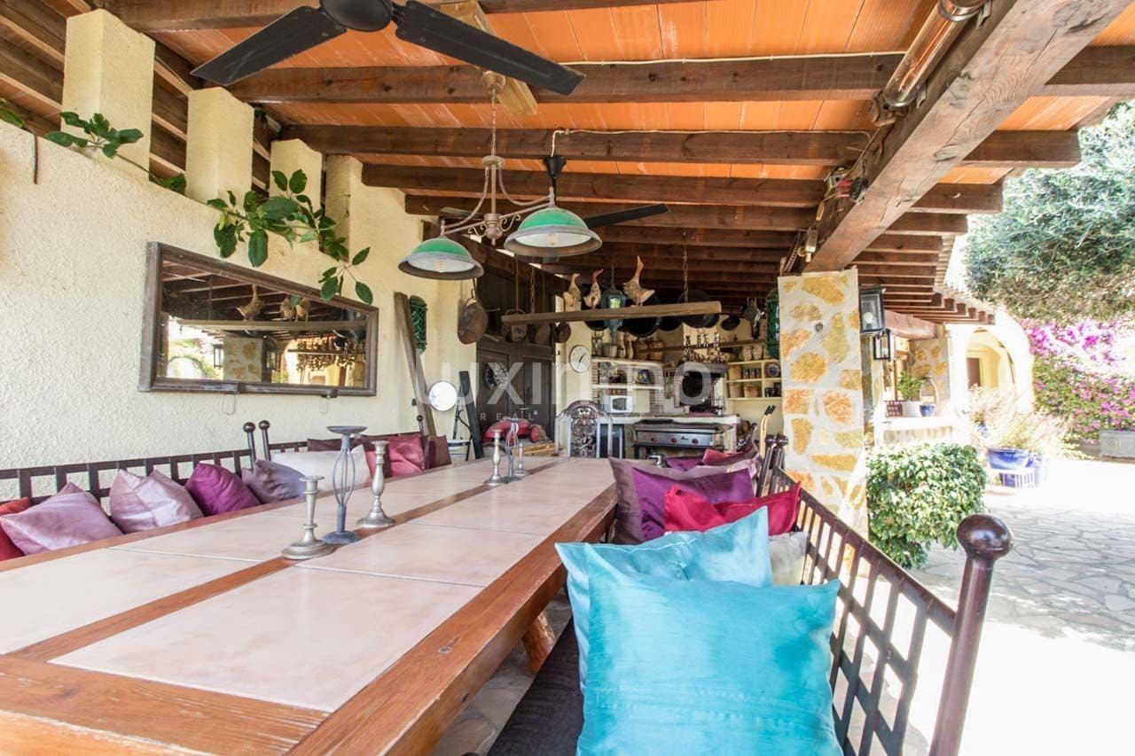 4 sovrum Villa till salu i Calpe / Calp med pool garage - 2 250 000 € (Ref: 8836146)