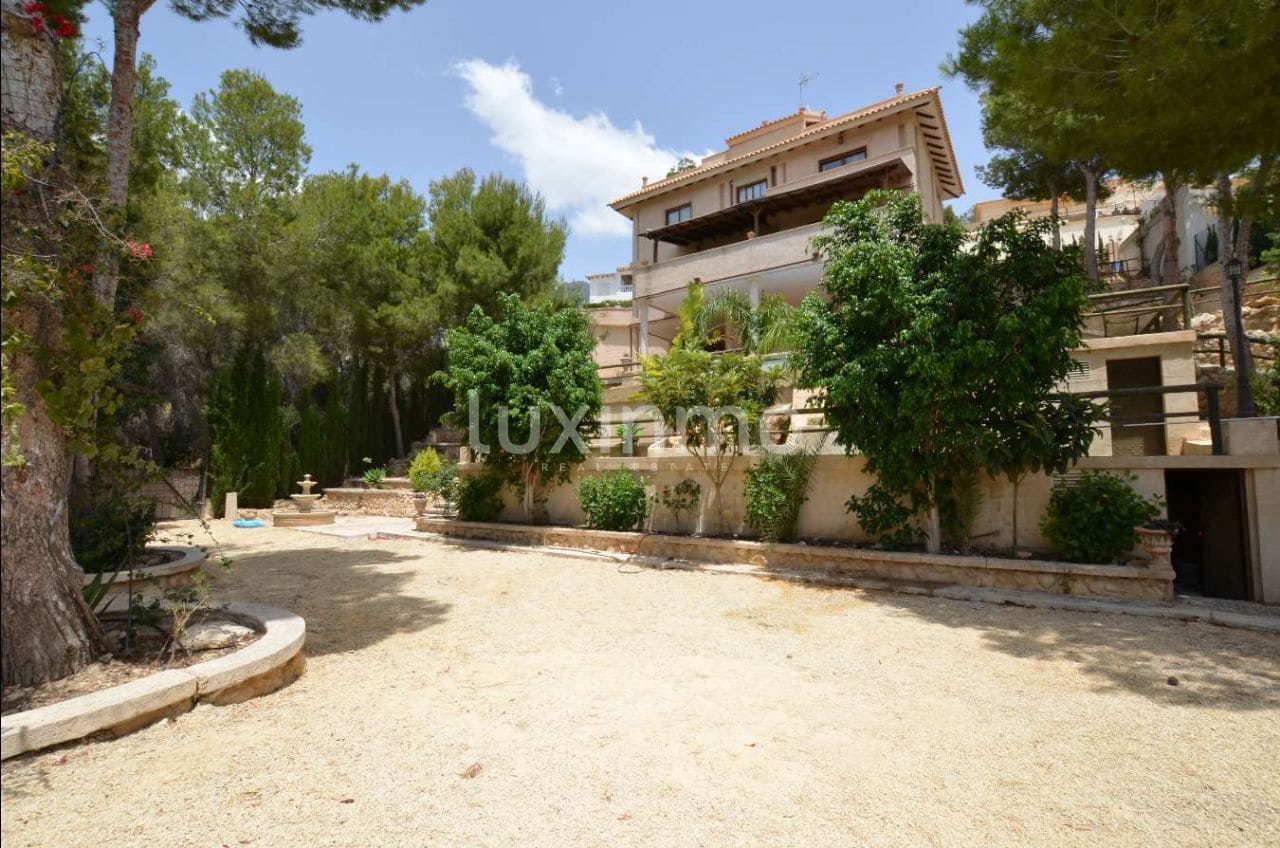 4 soverom Villa til salgs i Altea med svømmebasseng garasje - € 630 000 (Ref: 8836147)