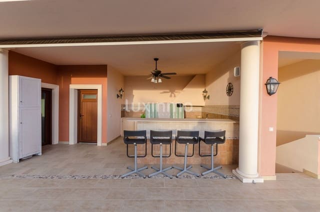 7 sovrum Villa till salu i Altea med pool garage - 2 500 000 € (Ref: 8836149)