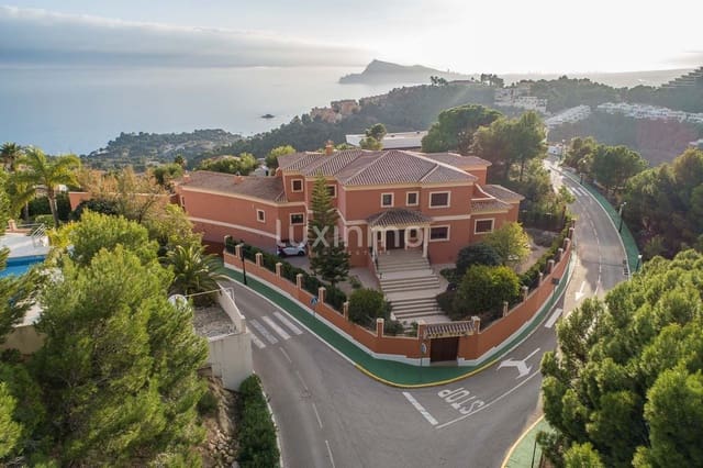 7 sovrum Villa till salu i Altea med pool garage - 2 500 000 € (Ref: 8836149)