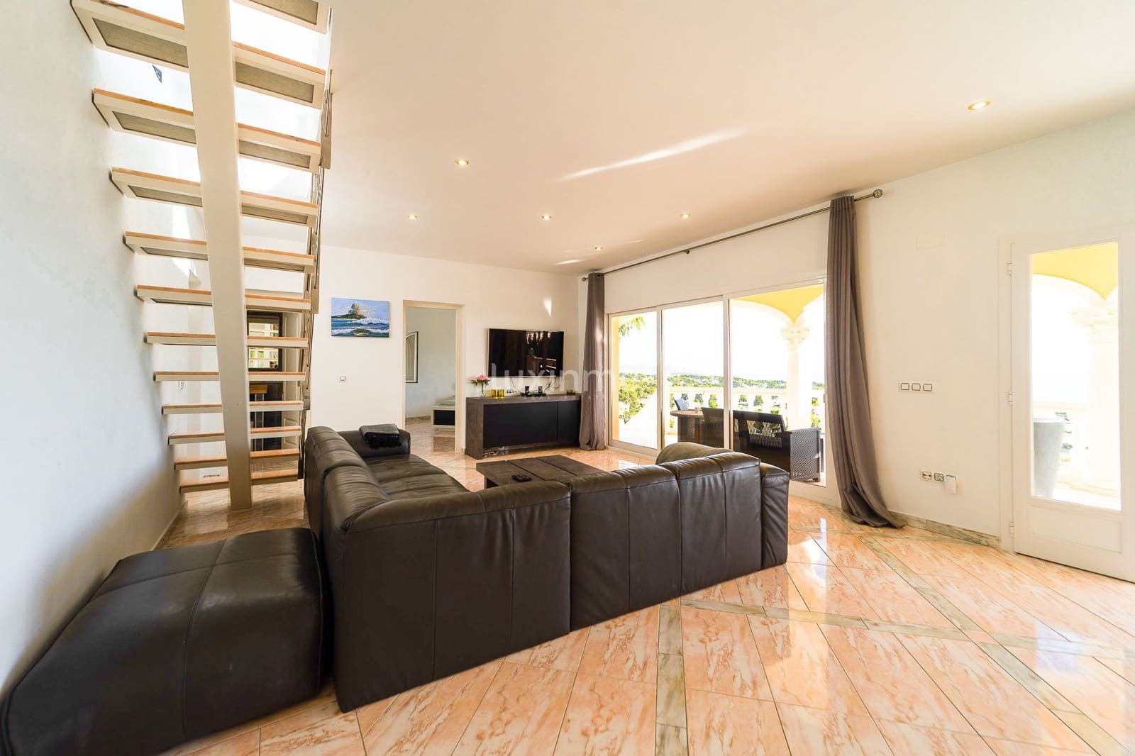 4 sovrum Villa till salu i Calpe / Calp med pool garage - 1 250 000 € (Ref: 8836157)