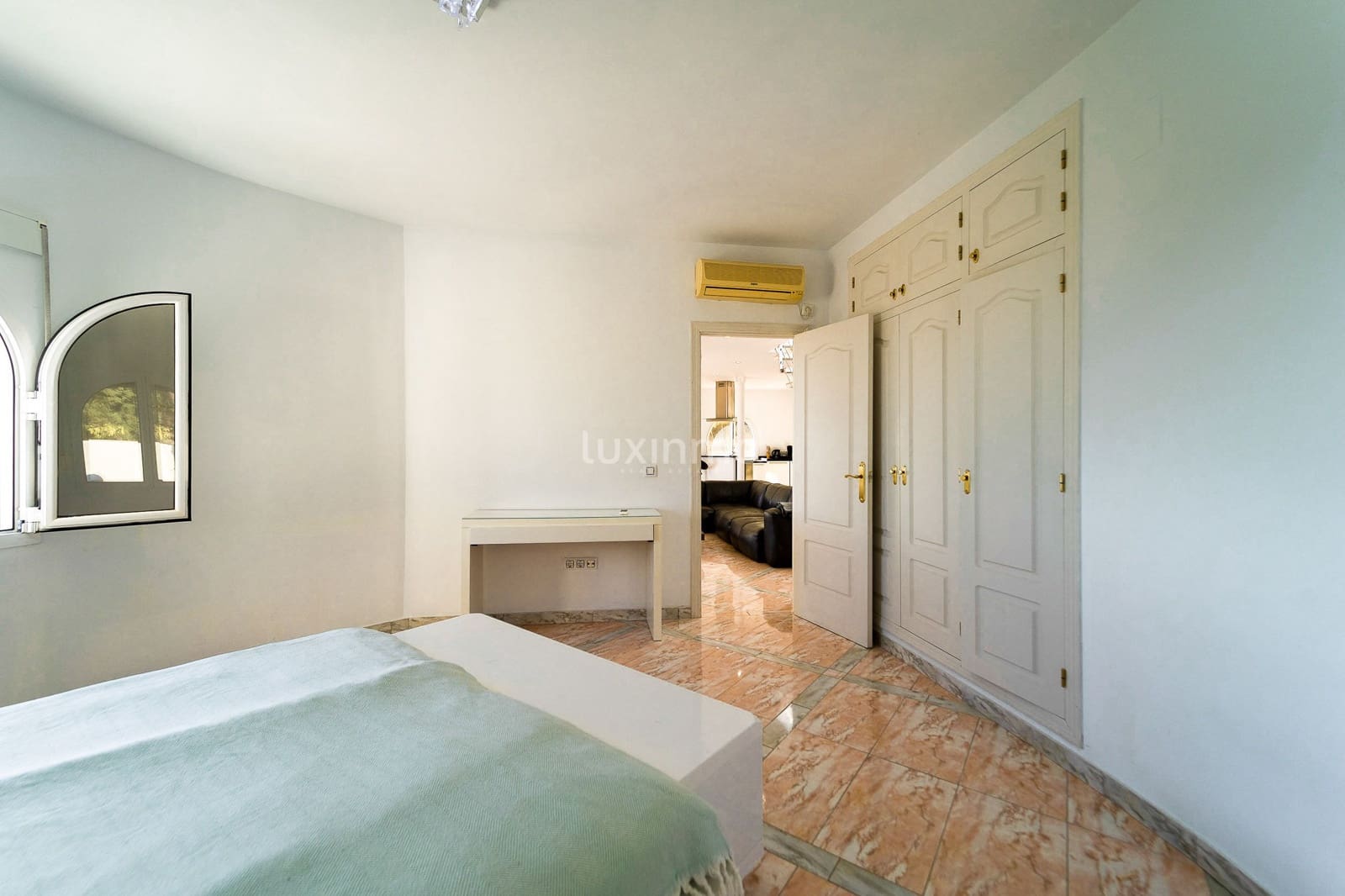 4 sovrum Villa till salu i Calpe / Calp med pool garage - 1 250 000 € (Ref: 8836157)