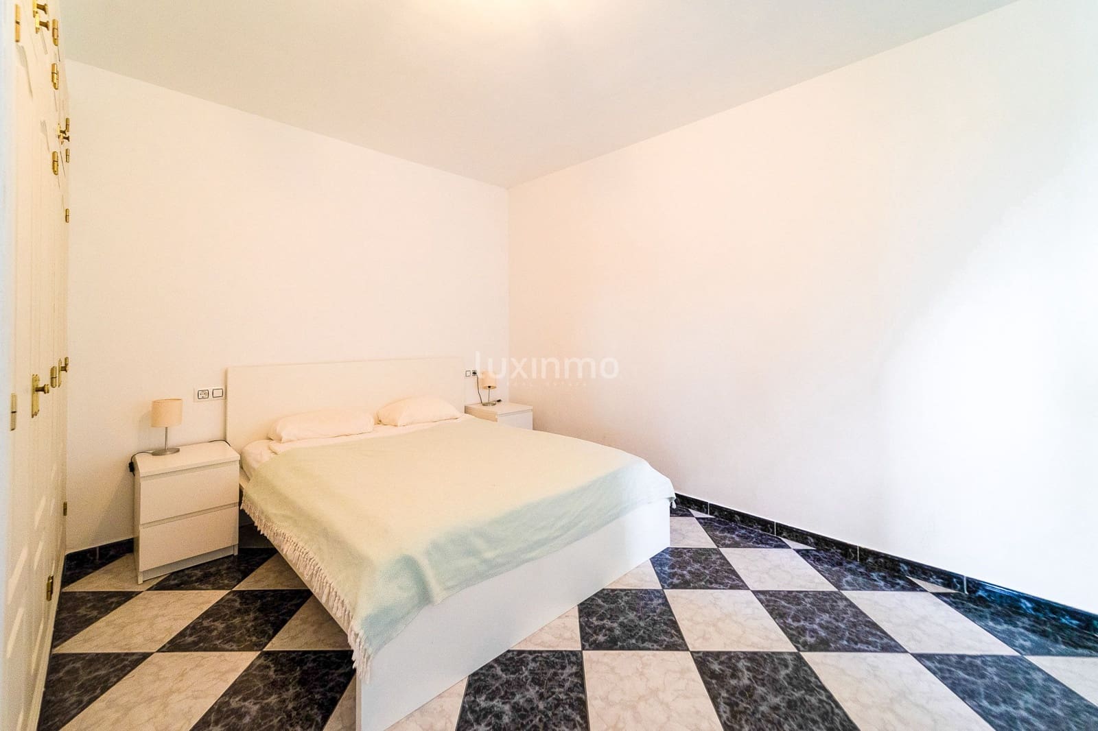 4 sovrum Villa till salu i Calpe / Calp med pool garage - 1 250 000 € (Ref: 8836157)