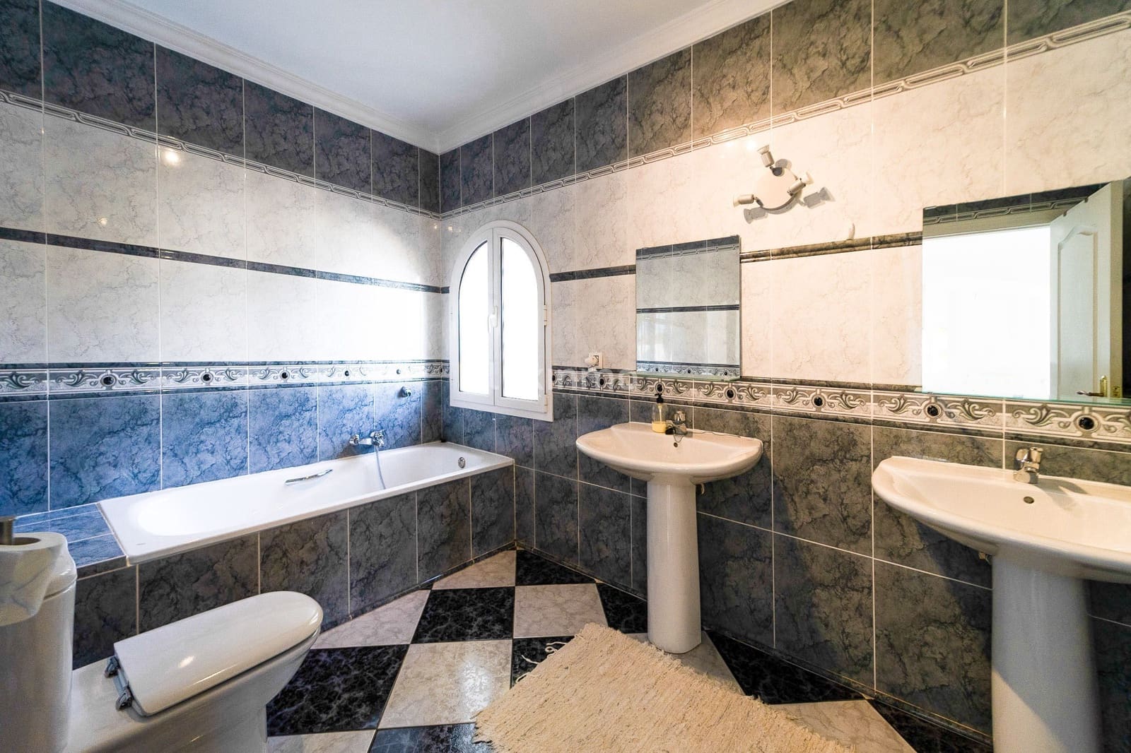 4 sovrum Villa till salu i Calpe / Calp med pool garage - 1 250 000 € (Ref: 8836157)