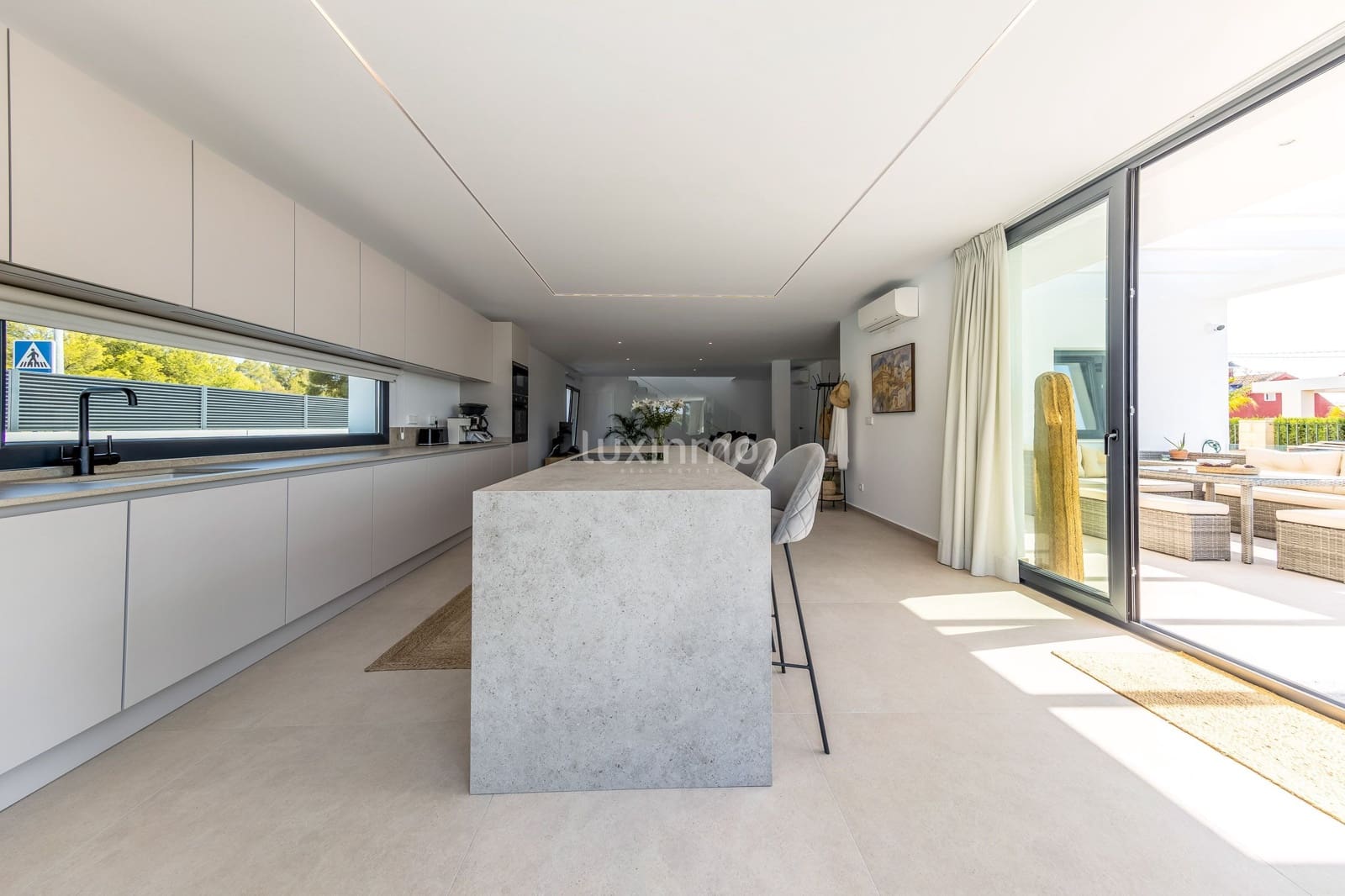 4 soveværelse Villa til salg i Alfaz del Pi / L'Alfas del Pi med swimmingpool garage - € 1.175.000 (Ref: 8836160)