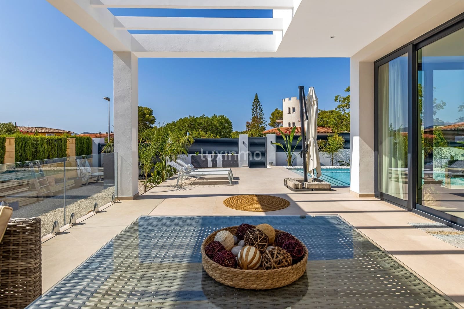 4 soveværelse Villa til salg i Alfaz del Pi / L'Alfas del Pi med swimmingpool garage - € 1.175.000 (Ref: 8836160)