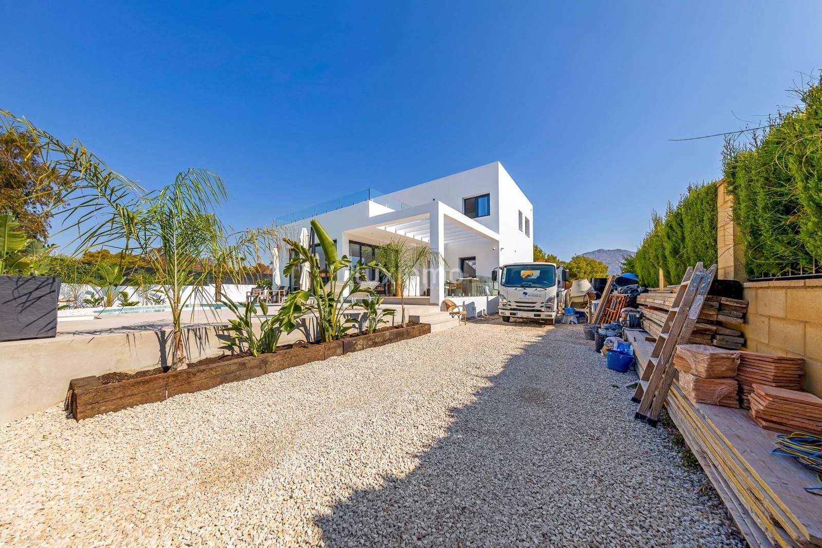 4 soveværelse Villa til salg i Alfaz del Pi / L'Alfas del Pi med swimmingpool garage - € 1.175.000 (Ref: 8836160)