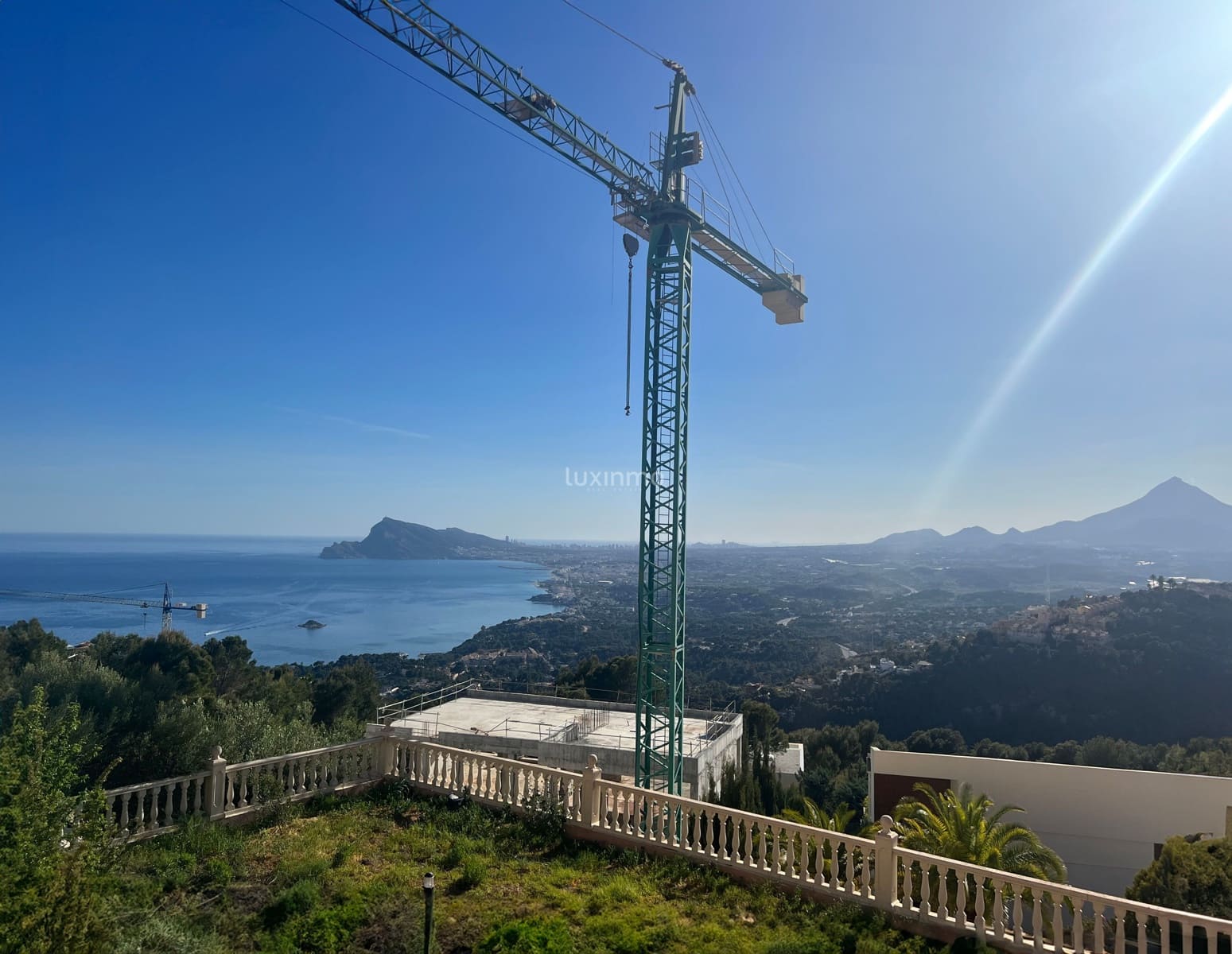 4 bedroom Villa for sale in Altea with pool garage - € 2,690,000 (Ref: 8836163)